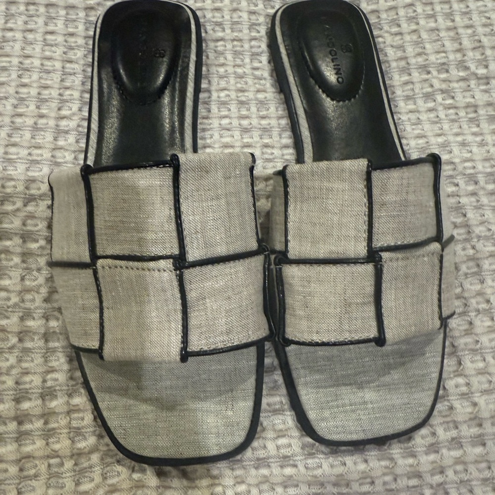 Bandolino Vanelli Women's Black and Gray Woven Sandals